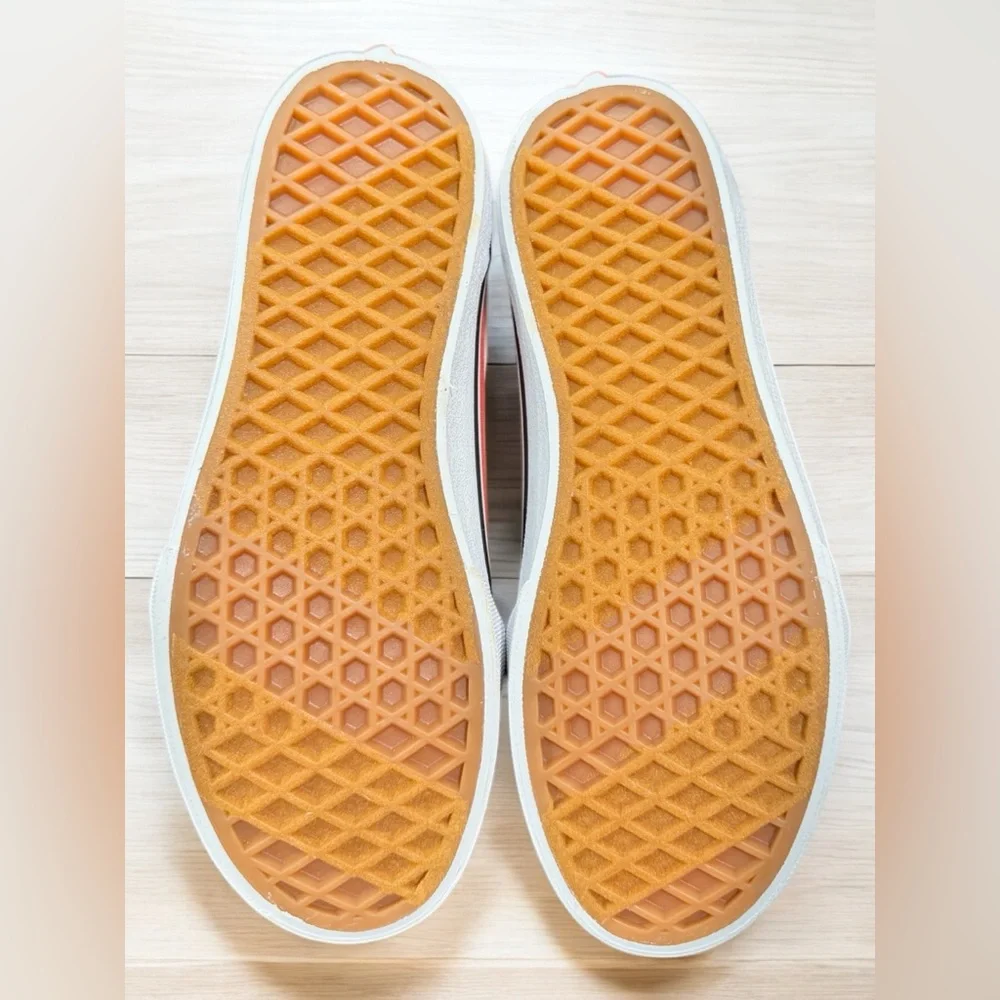 NWOB, Vans Pink and White Ward Lace Up Sneakers, Bright Pink, Size Big Kids 3 - Picture 5 of 6